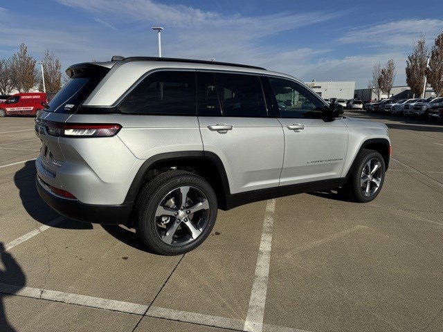 New 2025 Jeep Grand Cherokee Limited image 7