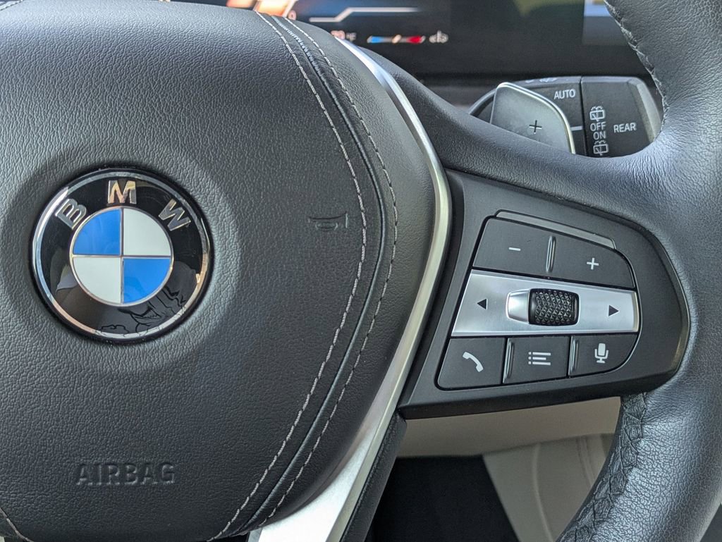 Used 2025 BMW X5 xDrive40i w/ Executive Package image 16