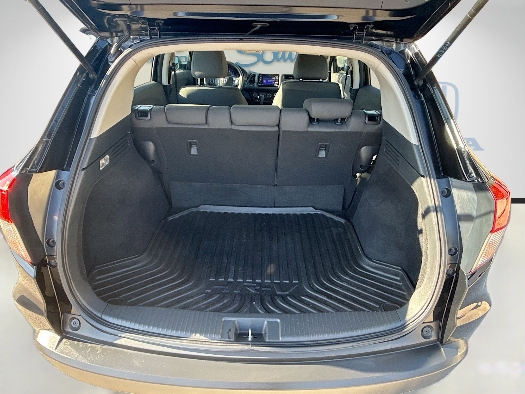 Certified 2022 Honda HR-V LX image 25