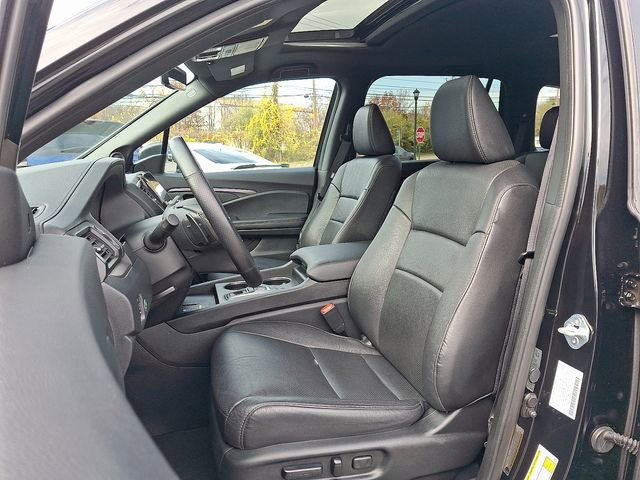 Used 2025 Honda Passport EX-L image 14
