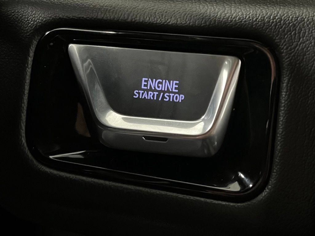 Used 2026 GMC Yukon Denali w/ Sun & Power Step Package AWD/4WD image 34