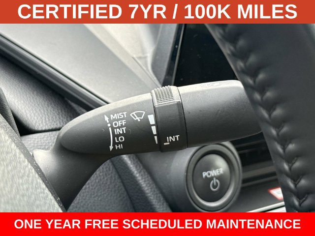 Used 2025 Toyota Prius LE FWD image 25