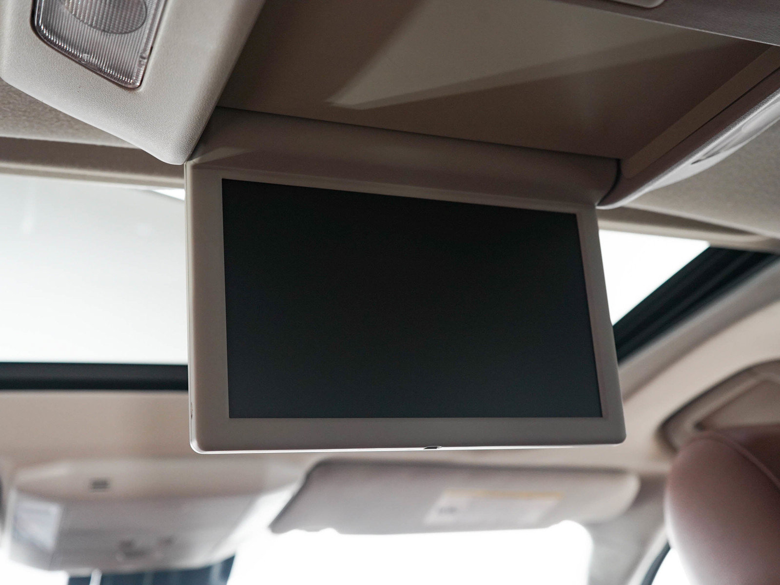 Used 2019 Toyota Sequoia Platinum AWD/4WD image 18
