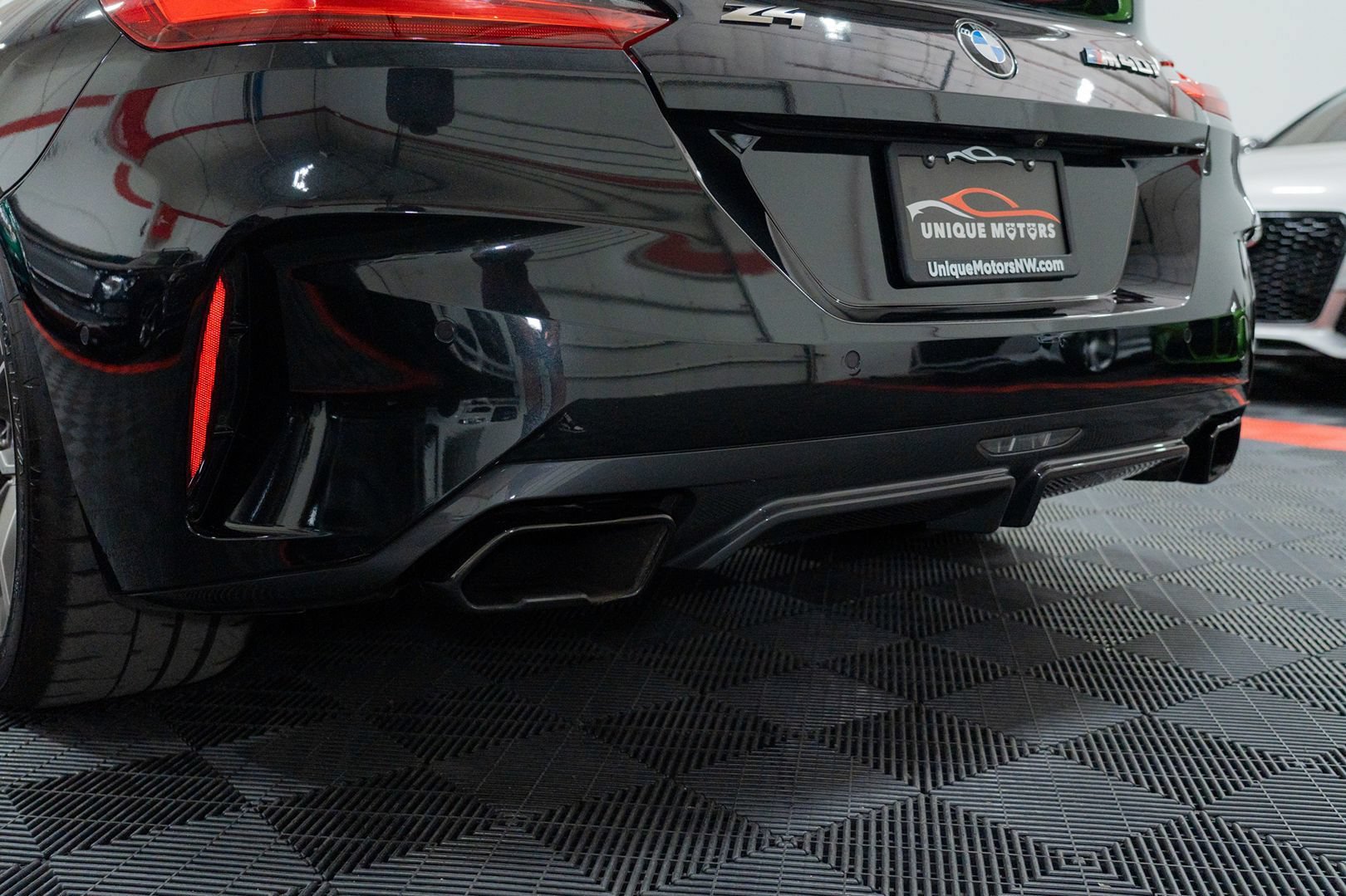 Used 2020 BMW Z4 M40i w/ Executive Package RWD image 11
