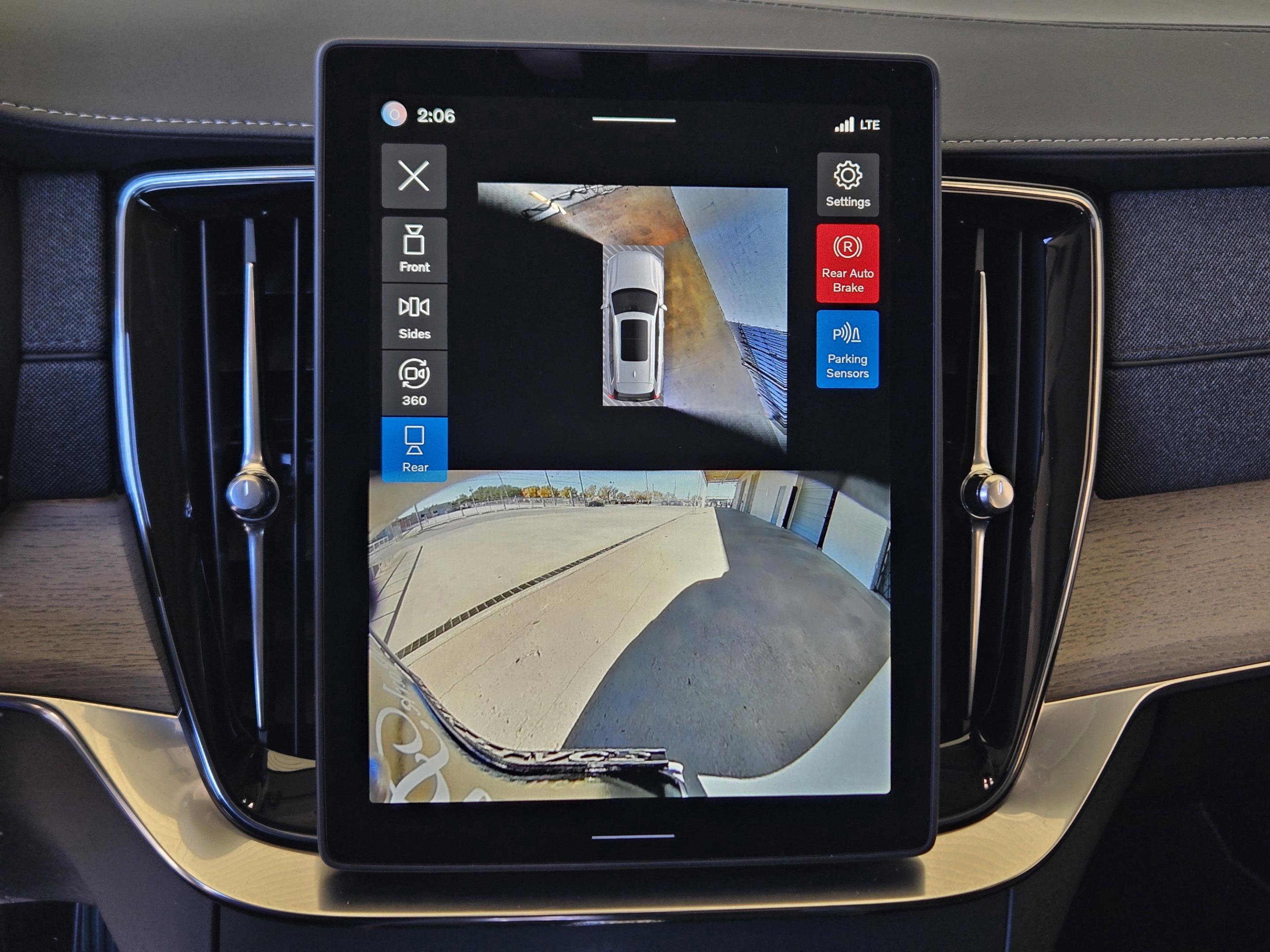 New 2026 Volvo XC90 T8 Plus w/ Protection Package Premier image 15