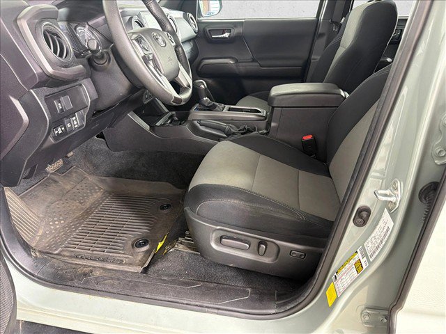 Used 2023 Toyota Tacoma TRD Off-Road w/ Technology Package RWD image 9
