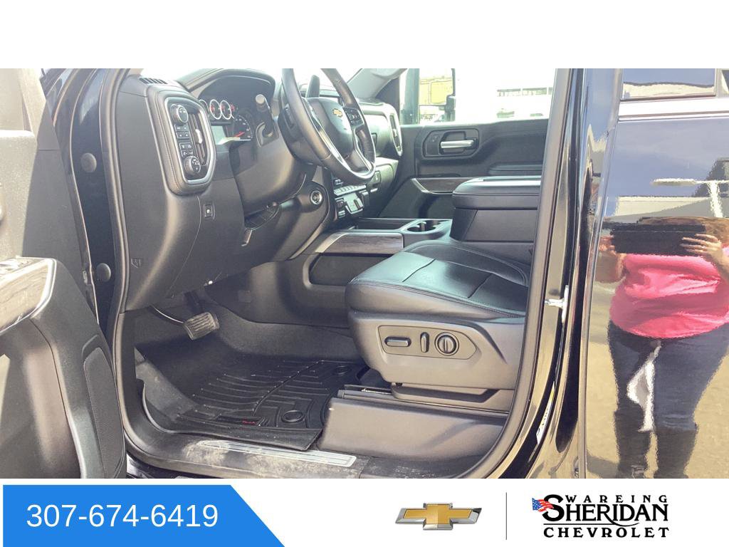 Used 2020 Chevrolet Silverado 2500 LTZ w/ LTZ Convenience Package AWD/4WD image 11