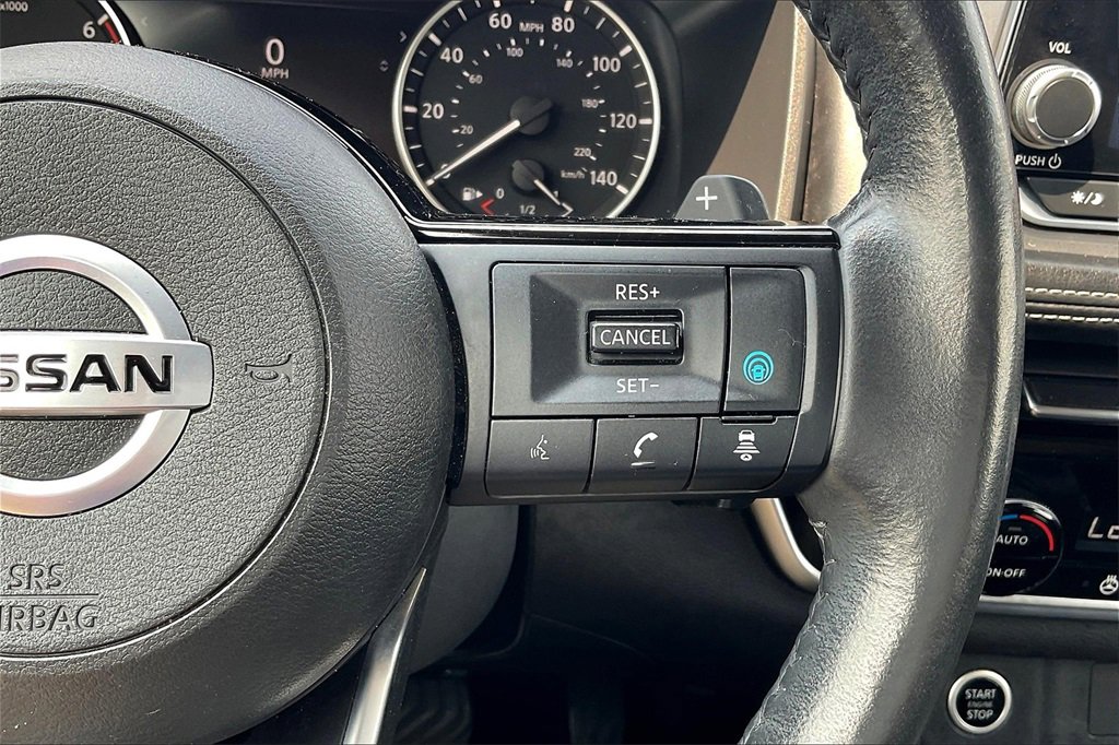 Used 2021 Nissan Rogue SV w/ Premium Package image 18