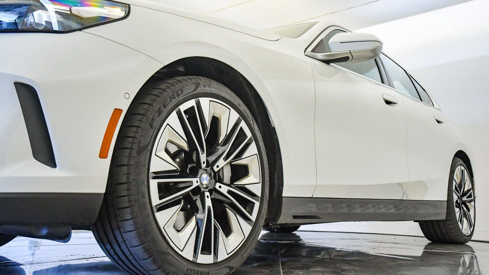 Used 2025 BMW 530i image 10