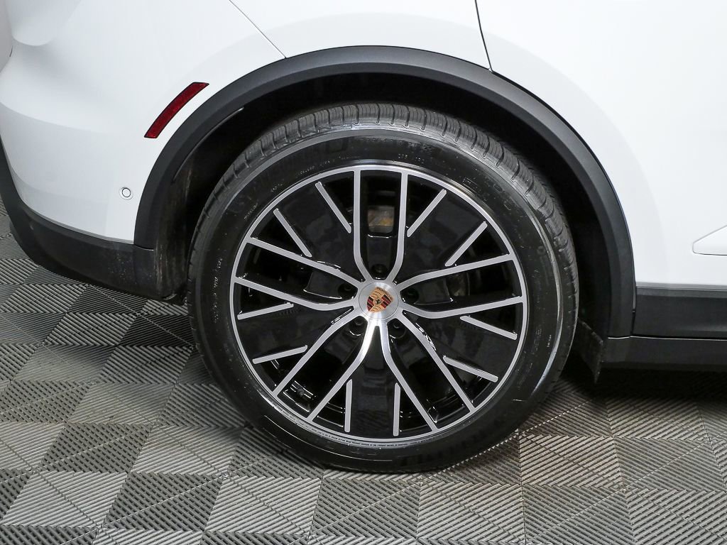 New 2026 Porsche Macan Electric image 38