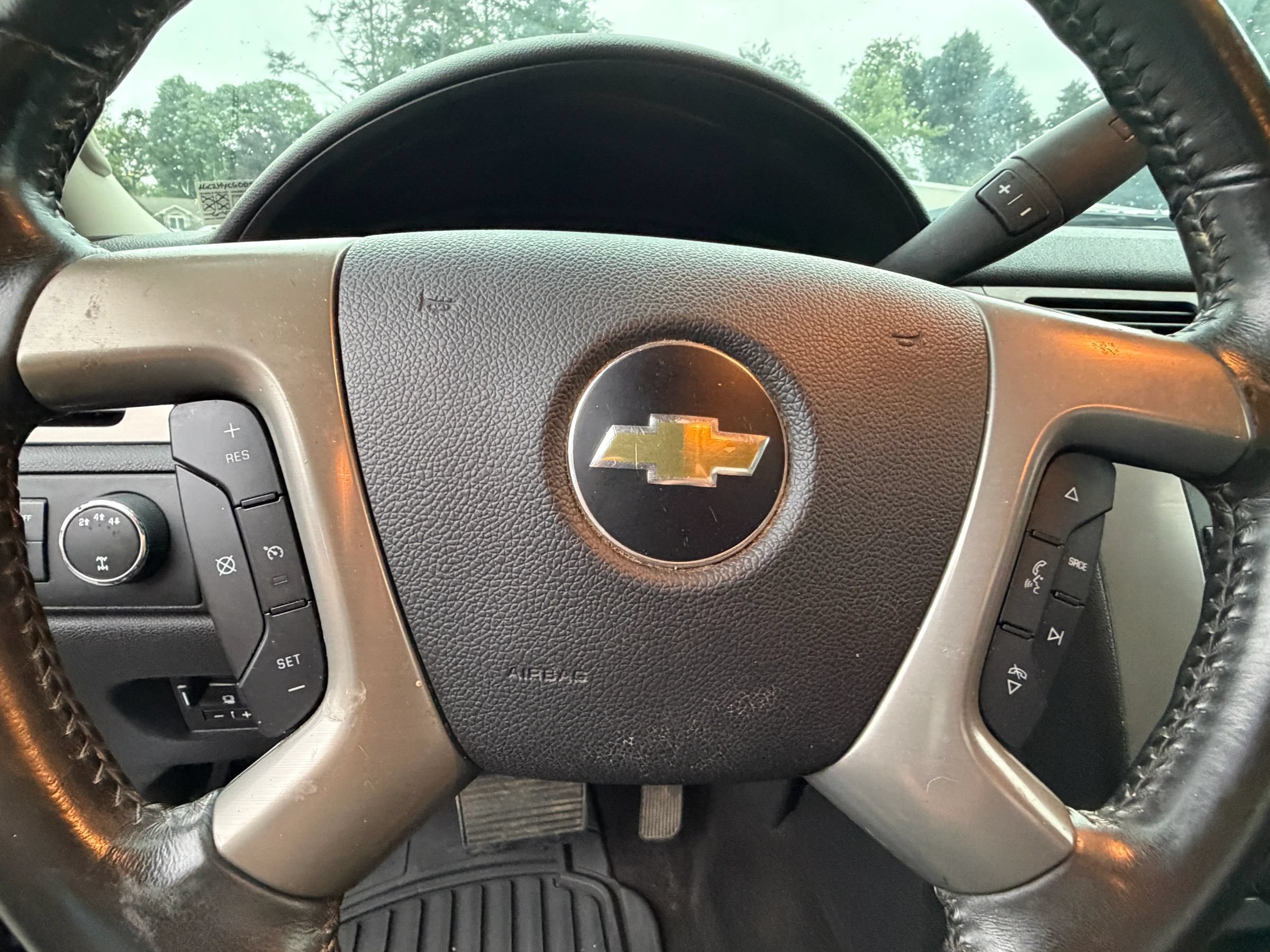 Used 2013 Chevrolet Silverado 2500 LTZ w/ LTZ Plus Package AWD/4WD image 38