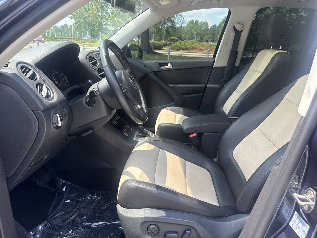 Used 2016 Volkswagen Tiguan SE AWD/4WD image 12