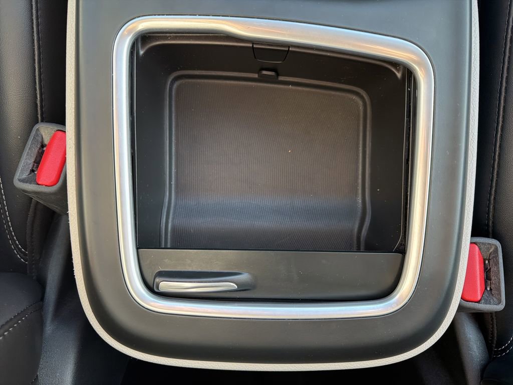 Used 2024 Chrysler Pacifica Touring-L FWD image 79