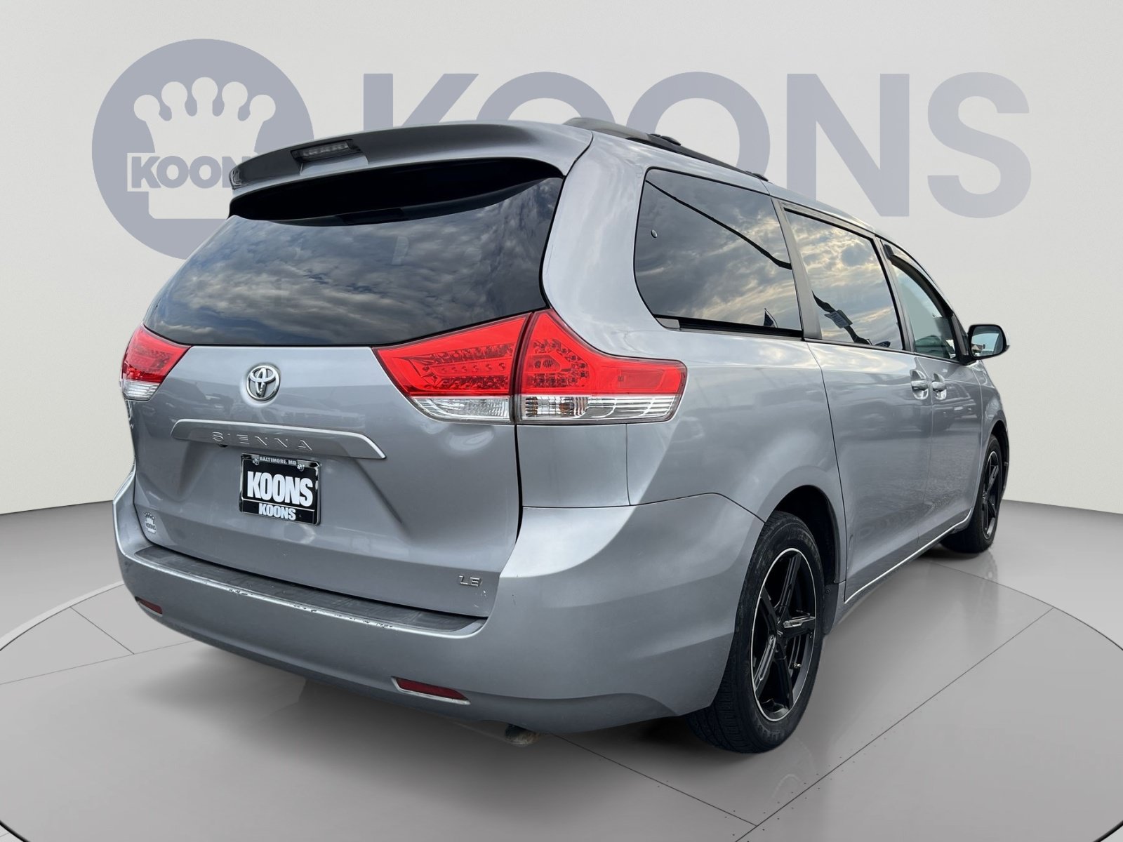 Used 2012 Toyota Sienna LE FWD image 7
