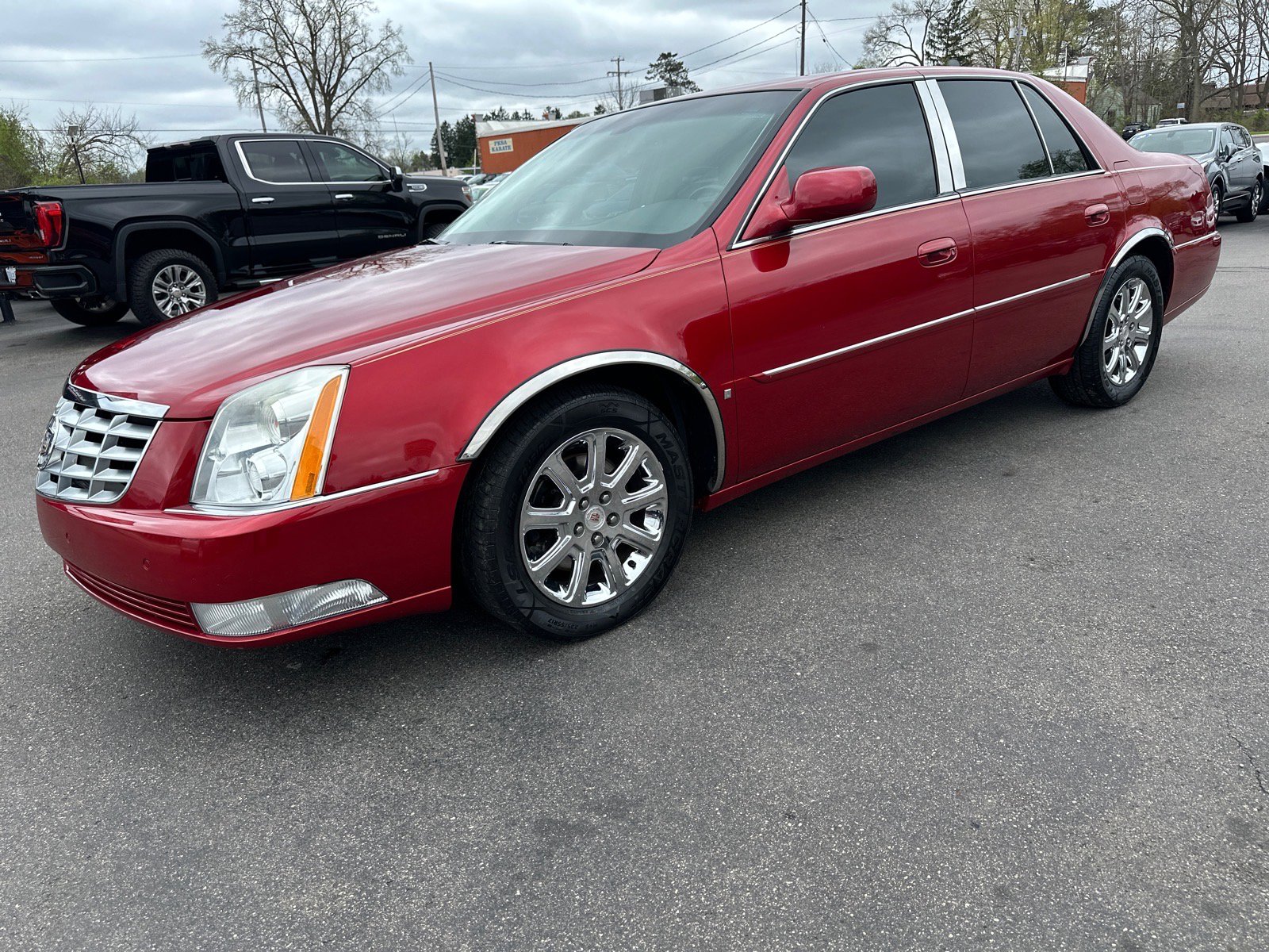 Used 2009 Cadillac DTS w/ Sun And Sound Package FWD image 7