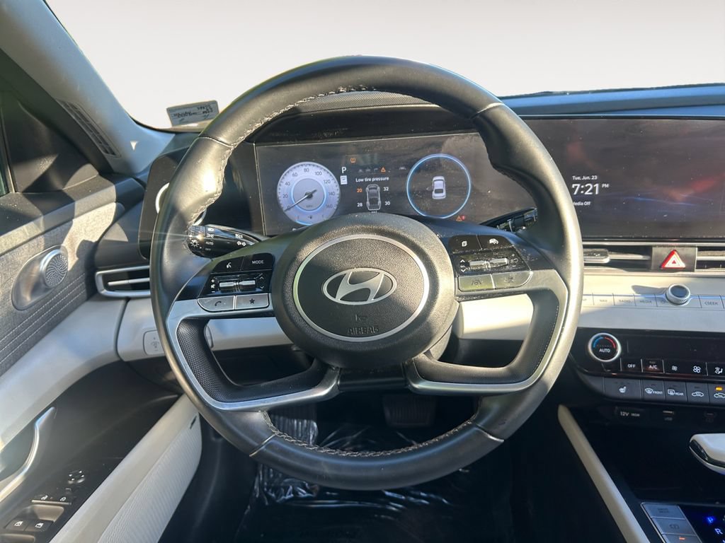 Used 2024 Hyundai Elantra Limited FWD image 12