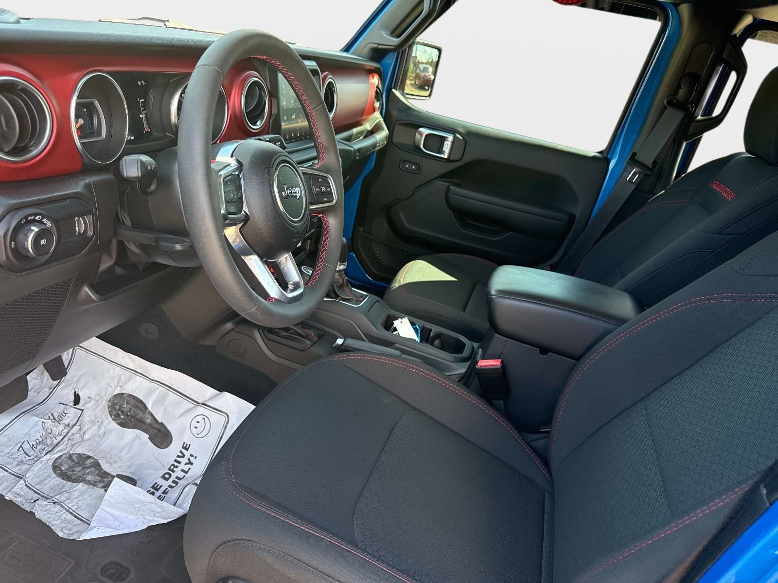 Used 2023 Jeep Wrangler Unlimited Rubicon AWD/4WD image 17