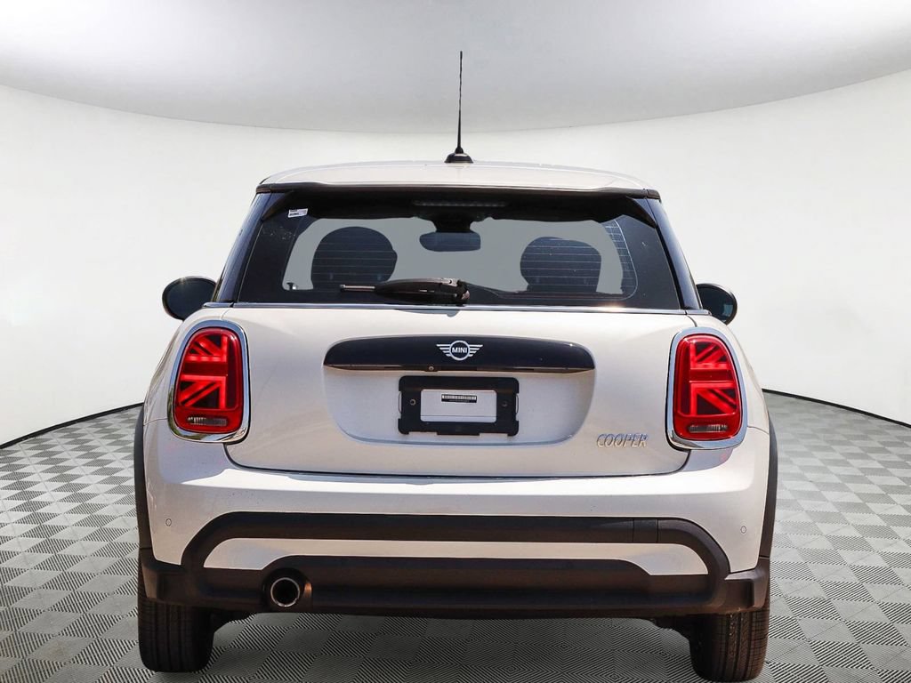 Used 2024 MINI Cooper 2-Door Hardtop FWD image 7