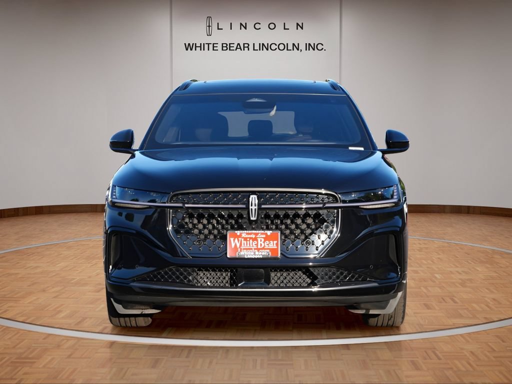 Used 2024 Lincoln Nautilus Reserve w/ Equipment Group 203A AWD/4WD image 9
