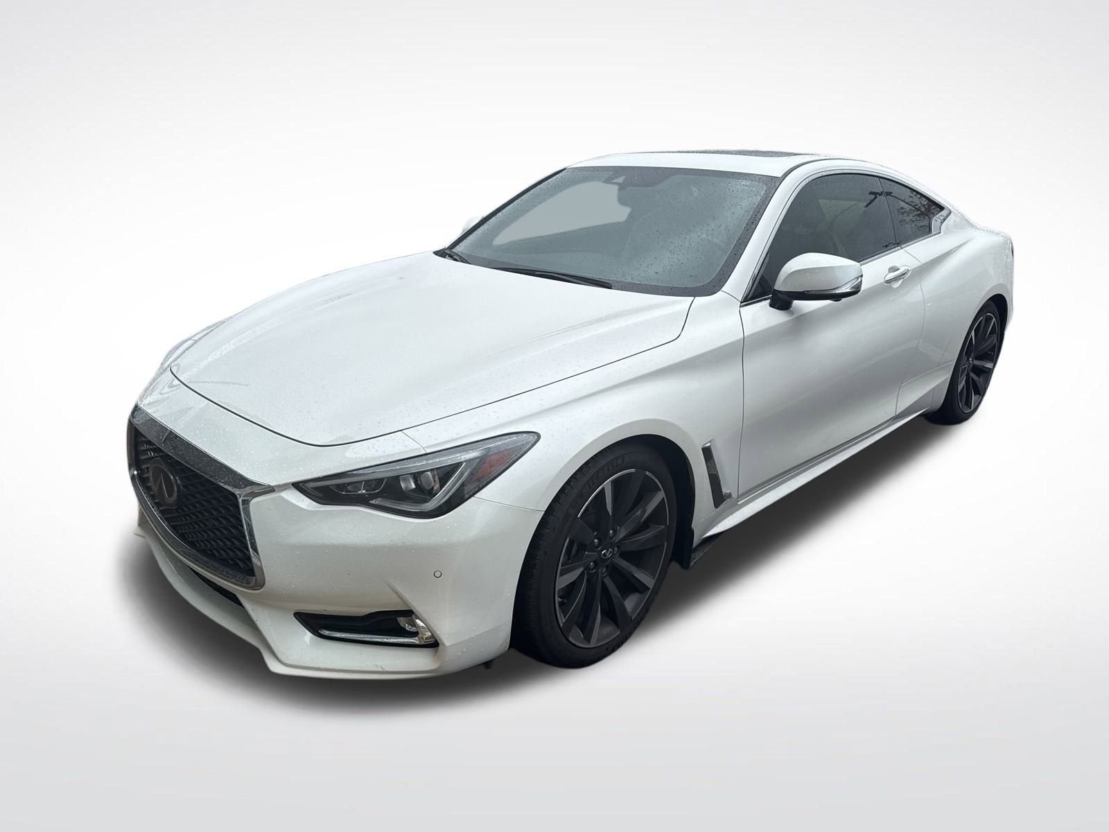 Used 2022 INFINITI Q60 3.0t Luxe w/ Essential Package image 3