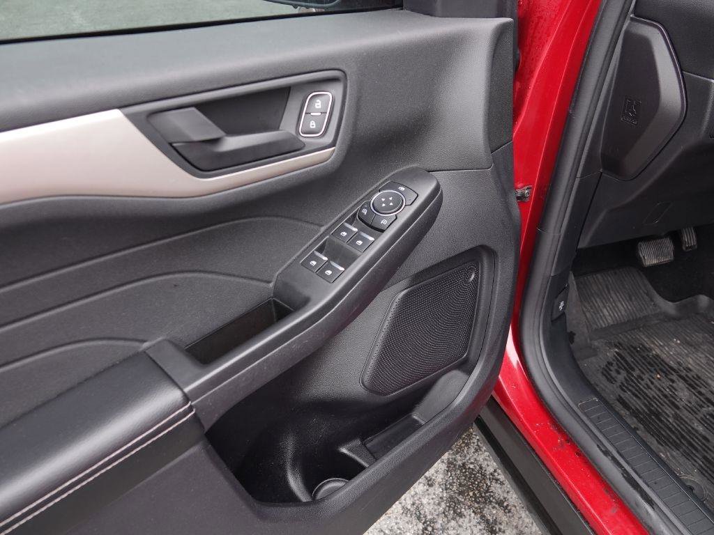 Used 2022 Ford Escape SE w/ Convenience Package image 16