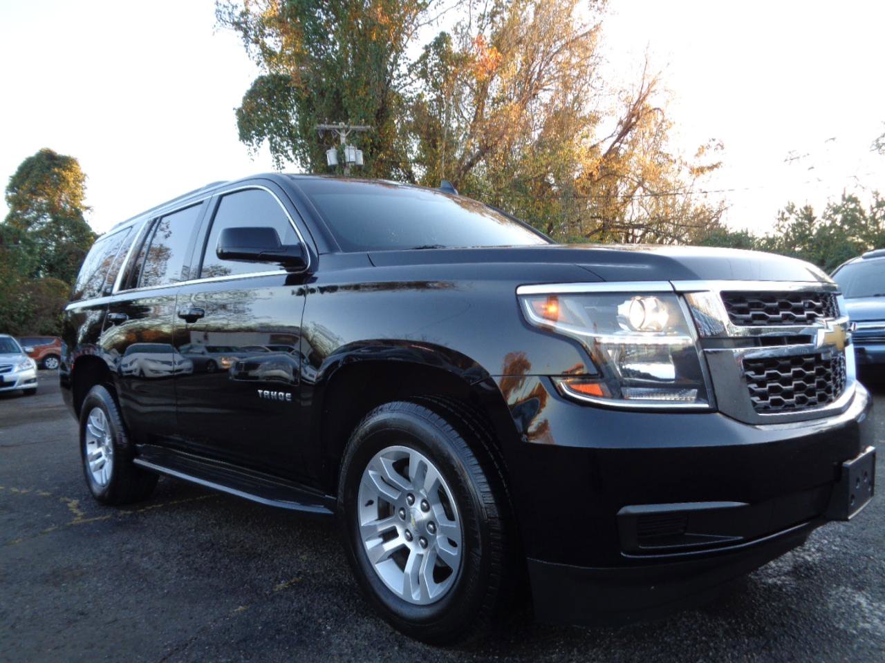 Used 2019 Chevrolet Tahoe LT image 3