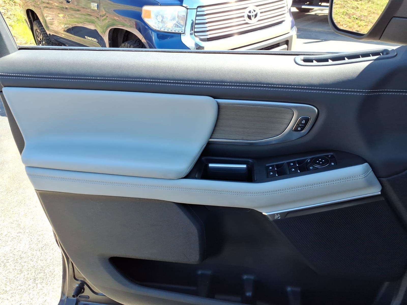 Certified 2025 Ford Expedition Platinum image 13