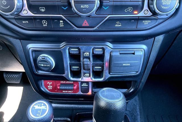 Used 2022 Jeep Gladiator Mojave AWD/4WD image 25