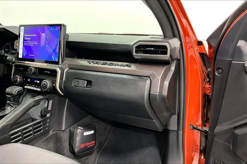 Used 2025 Toyota Tacoma TRD Sport AWD/4WD image 19