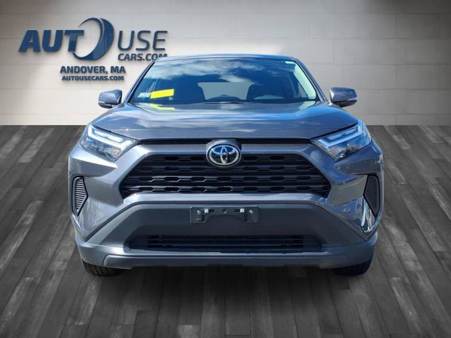 Used 2025 Toyota RAV4 LE AWD/4WD image 3
