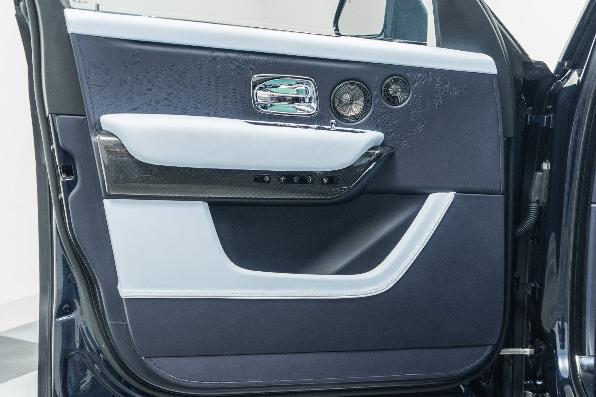 Used 2025 Rolls-Royce Cullinan Black Badge AWD/4WD image 50