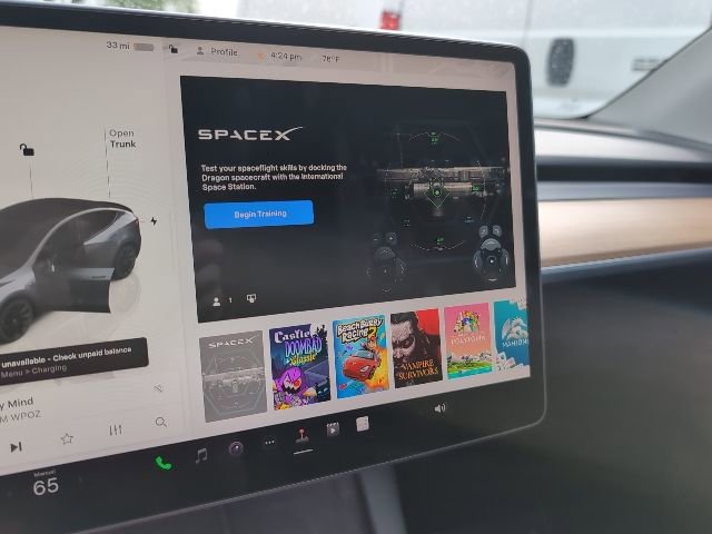 Used 2023 Tesla Model Y Long Range image 17