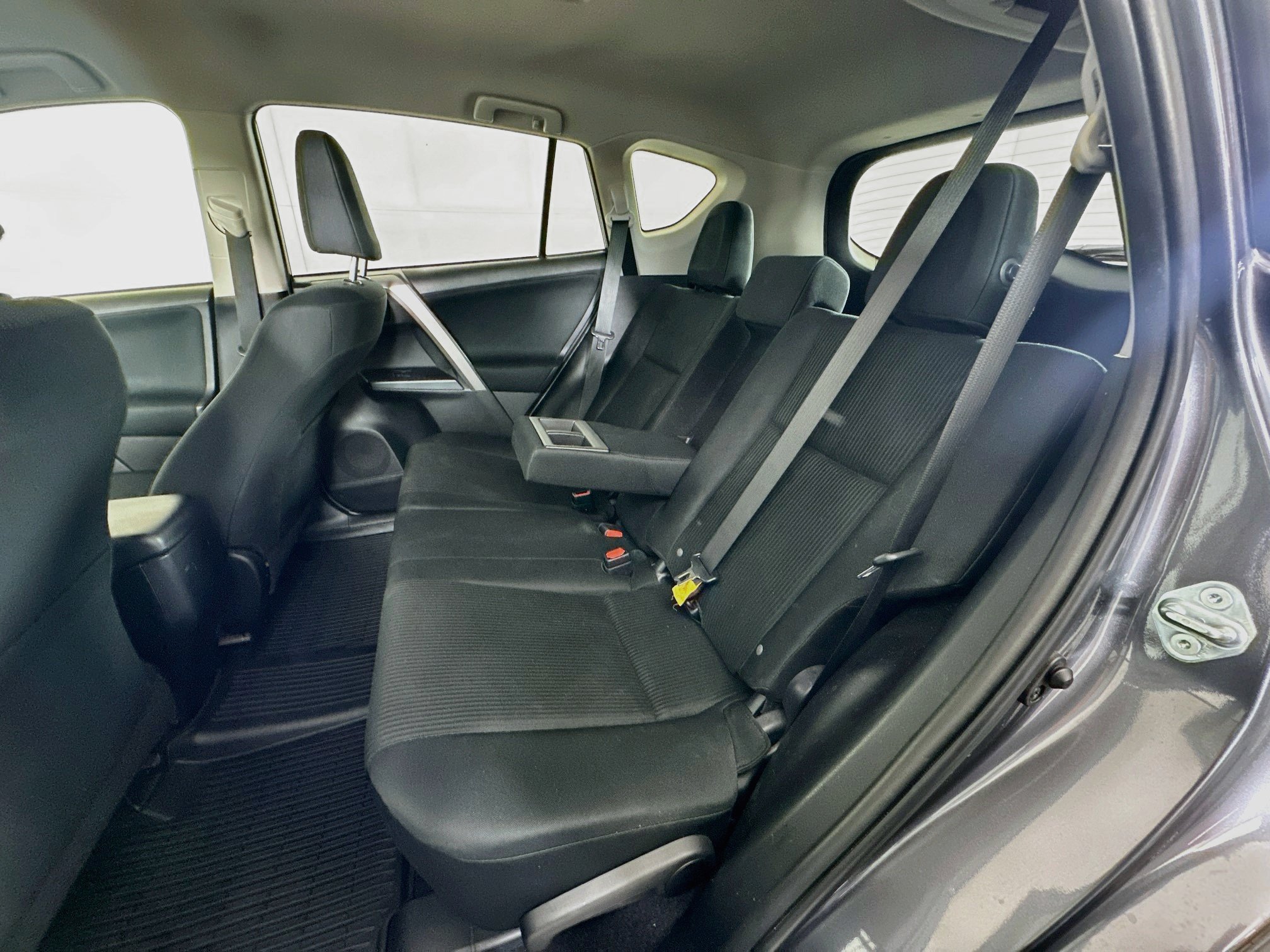 Used 2017 Toyota RAV4 LE w/ All Weather Liner Package AWD/4WD image 25