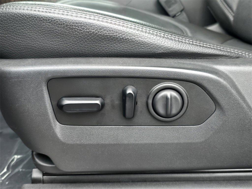 Used 2019 GMC Sierra 1500 Denali w/ Driver Alert Package II image 15