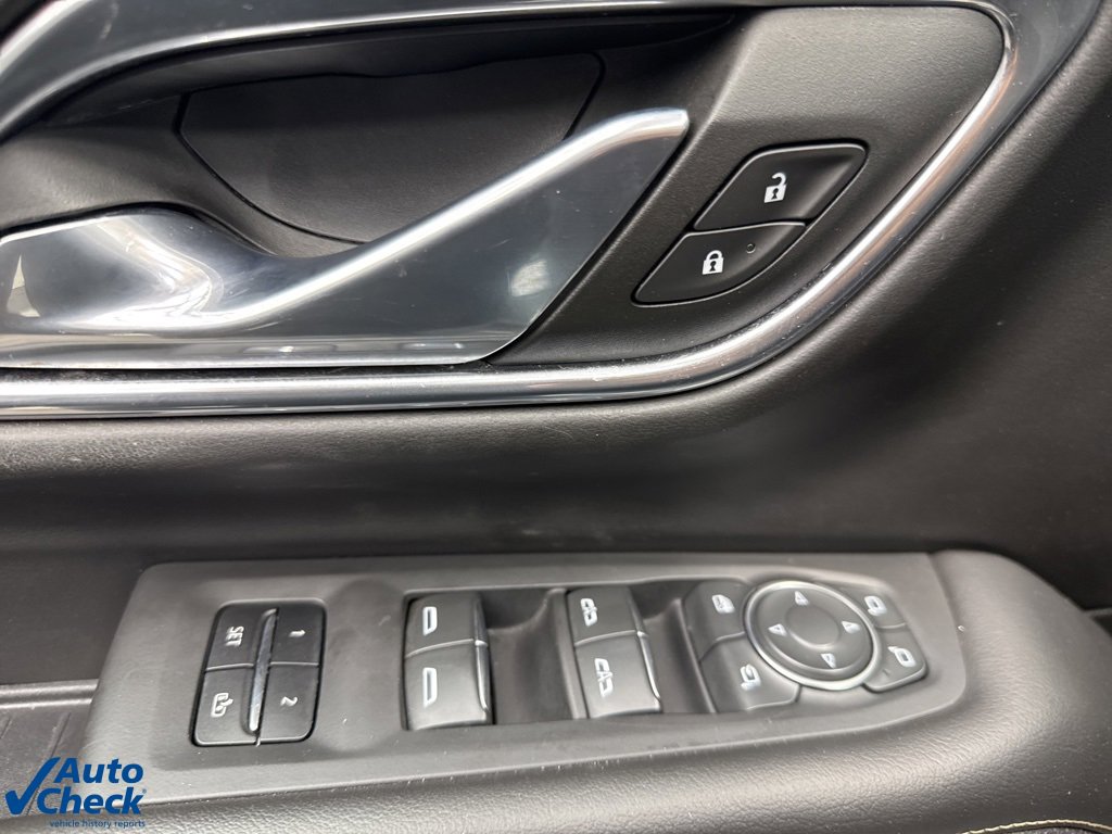 Used 2023 Chevrolet Suburban Premier image 31