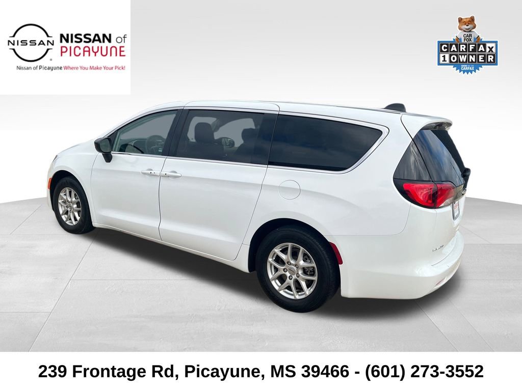 Used 2024 Chrysler Voyager LX video 3