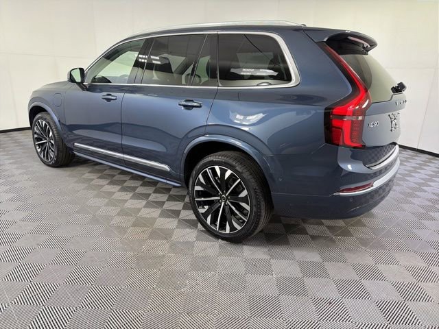 Used 2025 Volvo XC90 T8 Ultra w/ Protection Package Premier AWD/4WD image 6