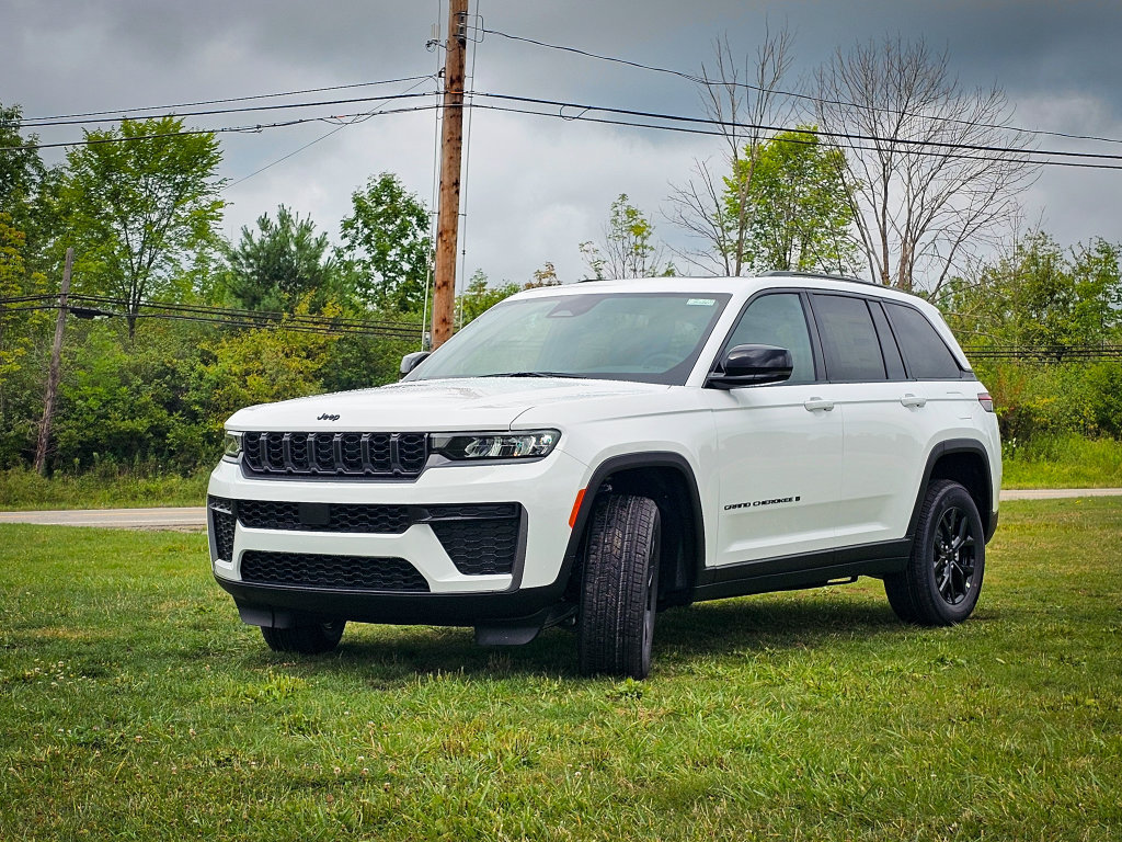 New 2026 Jeep Grand Cherokee Altitude AWD/4WD image 7