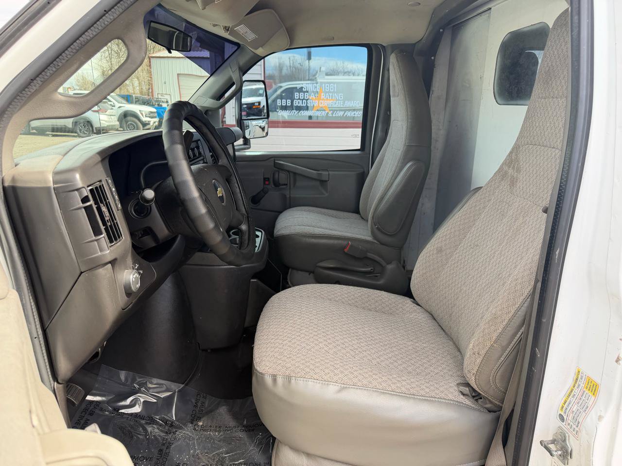 Used 2016 Chevrolet Express 3500 RWD image 12