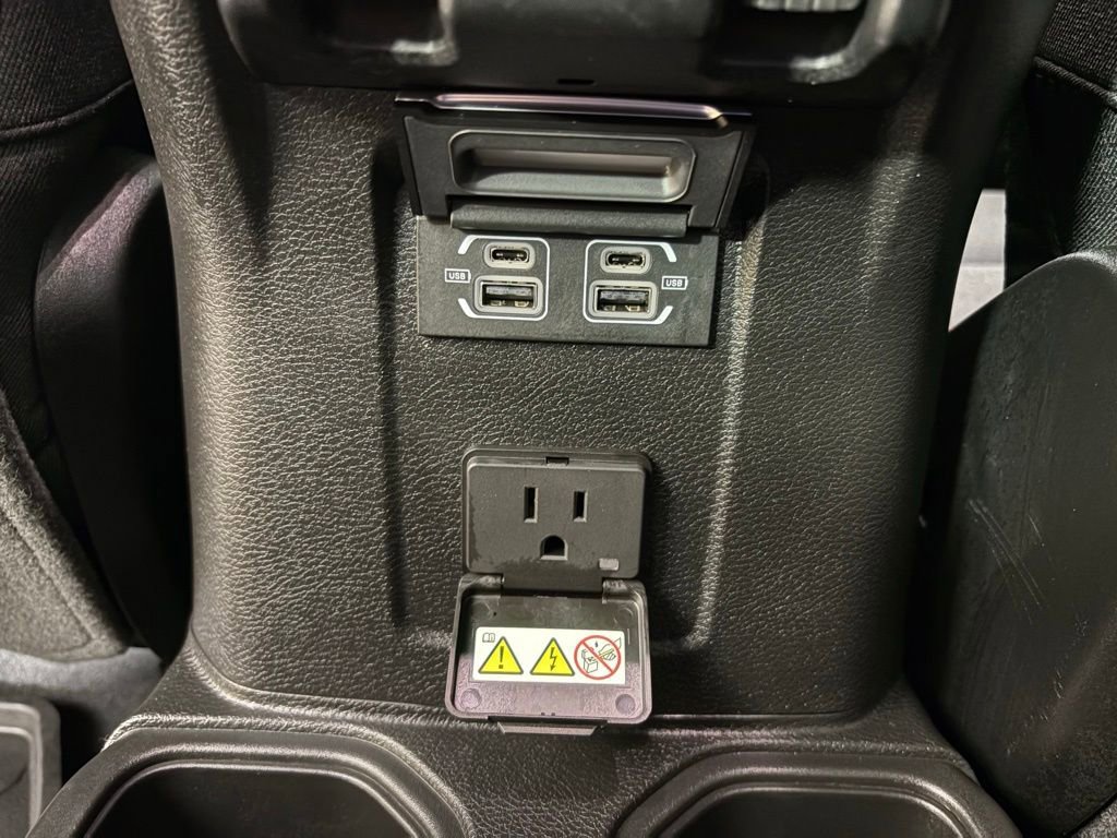 Used 2024 Jeep Wrangler Unlimited Rubicon AWD/4WD image 38