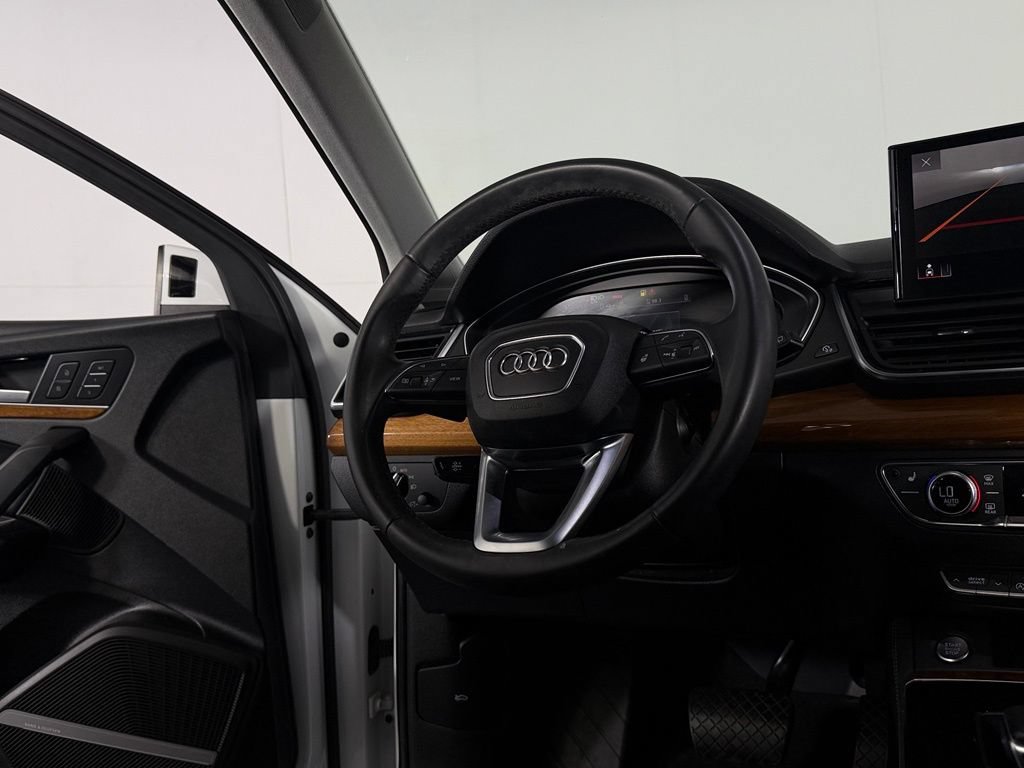 Used 2023 Audi Q5 2.0T Premium Plus w/ Premium Plus Package AWD/4WD image 14