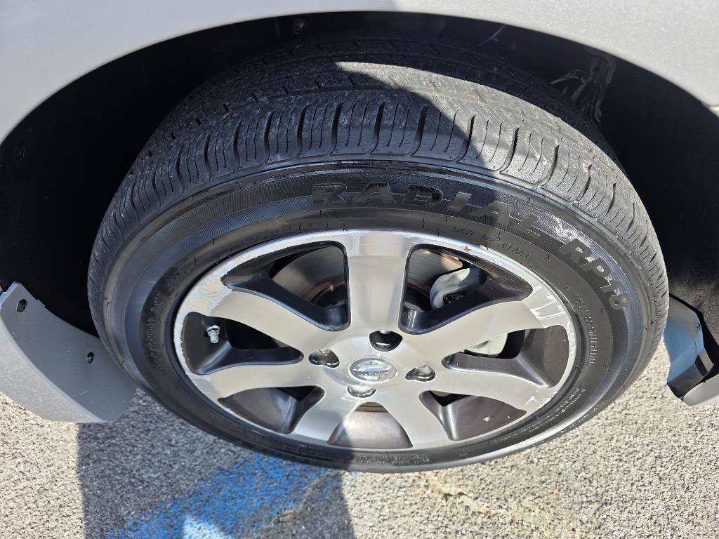 Used 2012 Nissan Sentra 2.0 SR w/ Special Edition Pkg FWD image 11