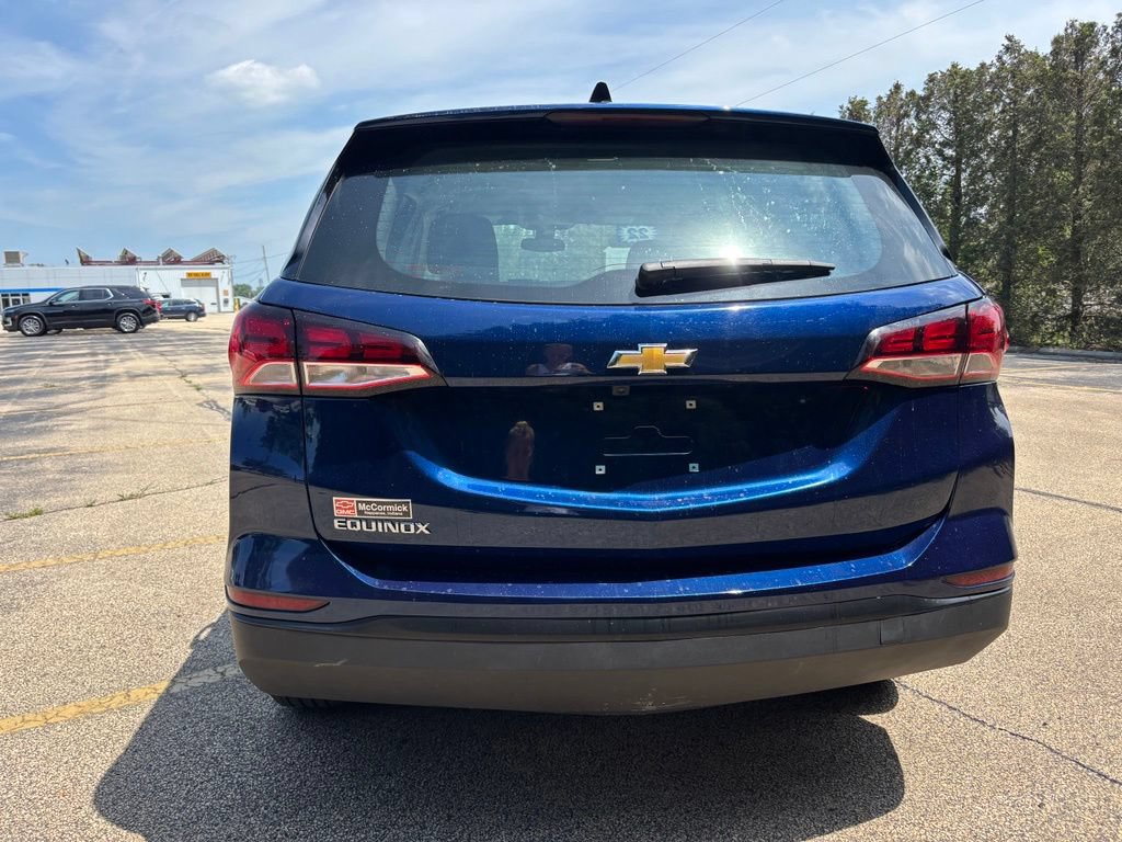 Used 2022 Chevrolet Equinox LS FWD image 5