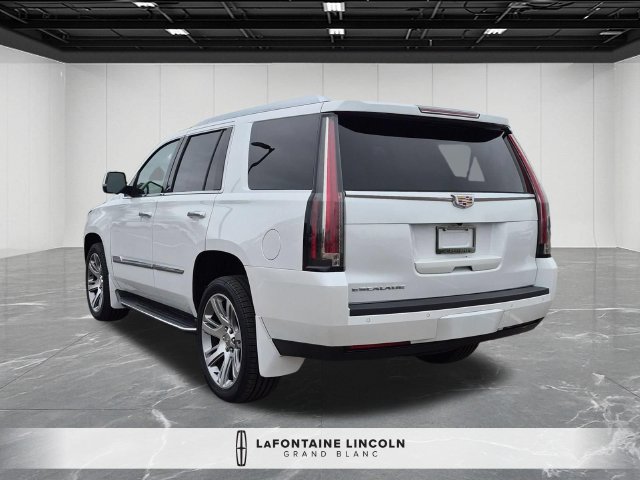 Used 2016 Cadillac Escalade Premium AWD/4WD image 3
