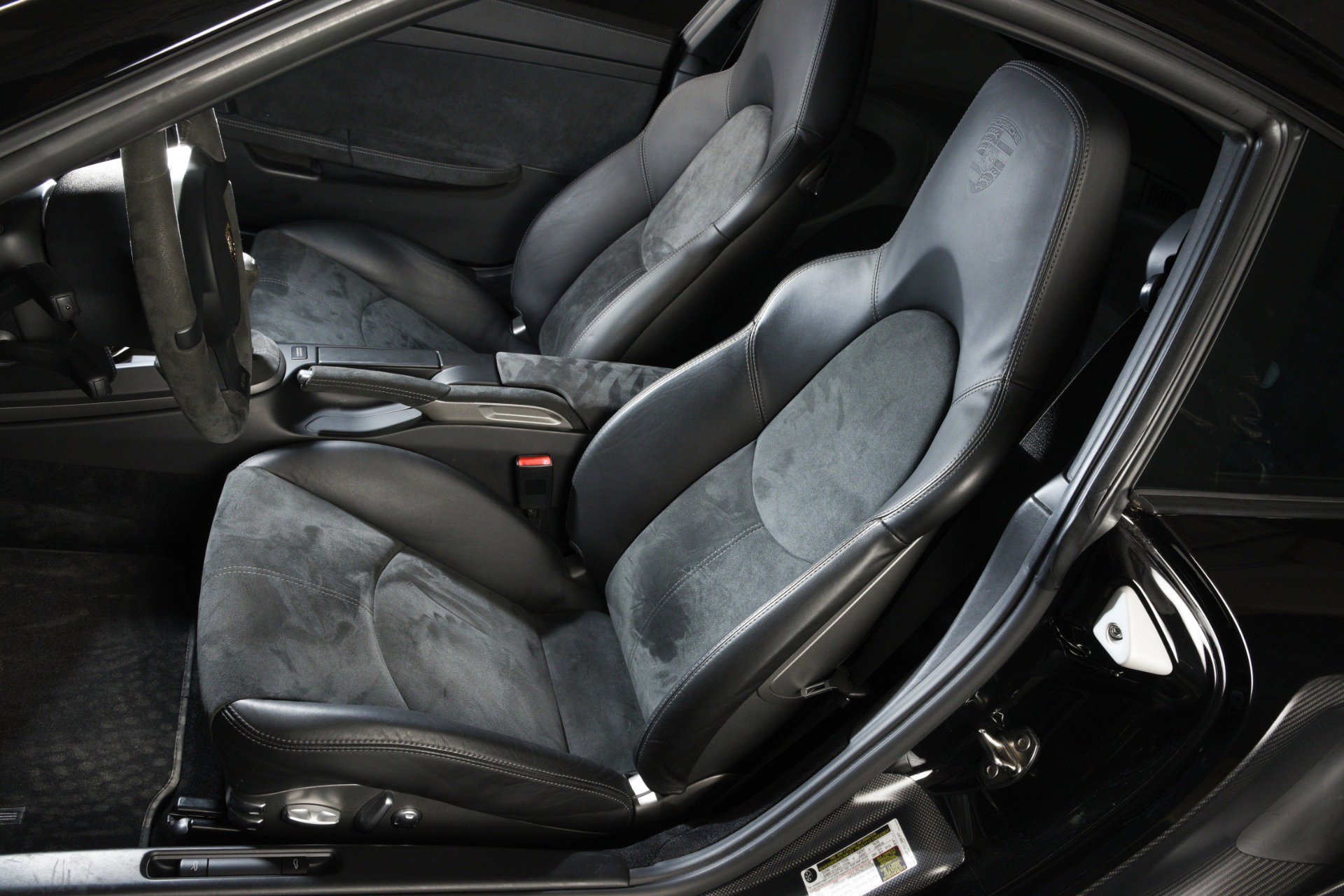 Used 2011 Porsche 911 GT2 RS RWD image 5