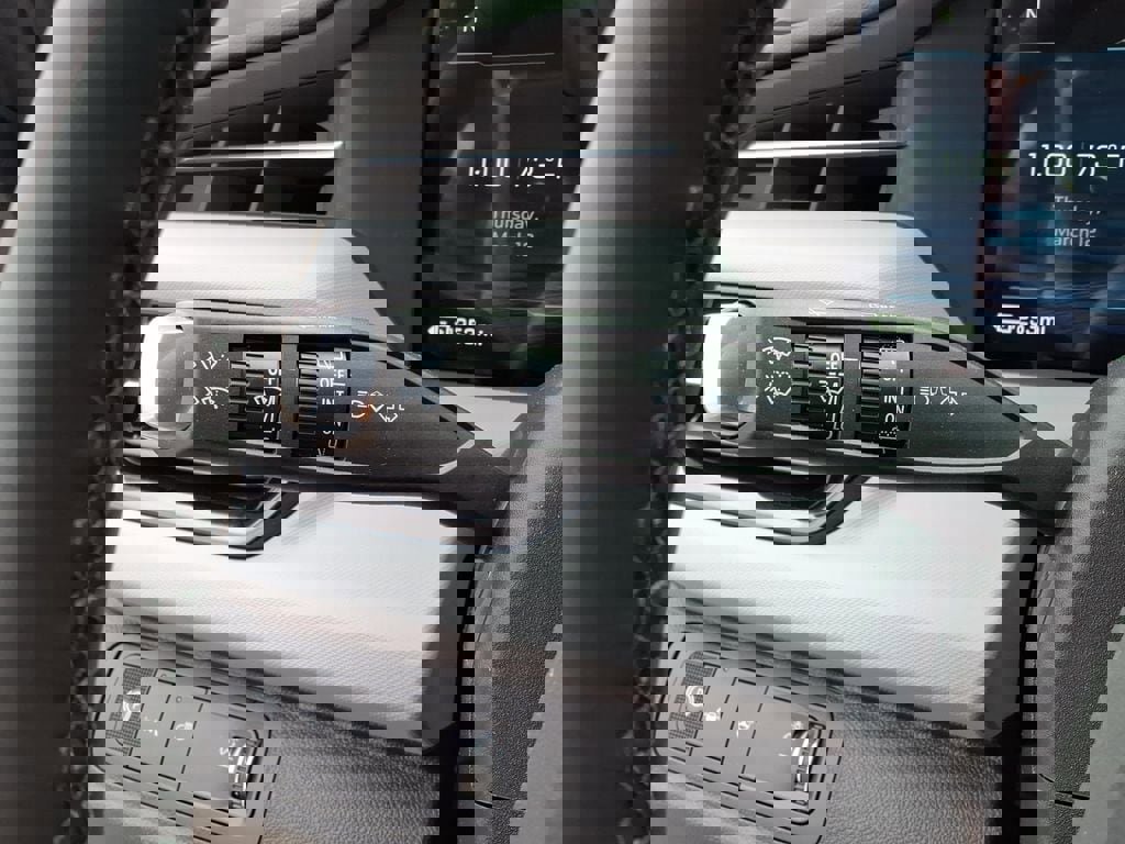 New 2027 Chevrolet Bolt RS w/ Technology Package image 27