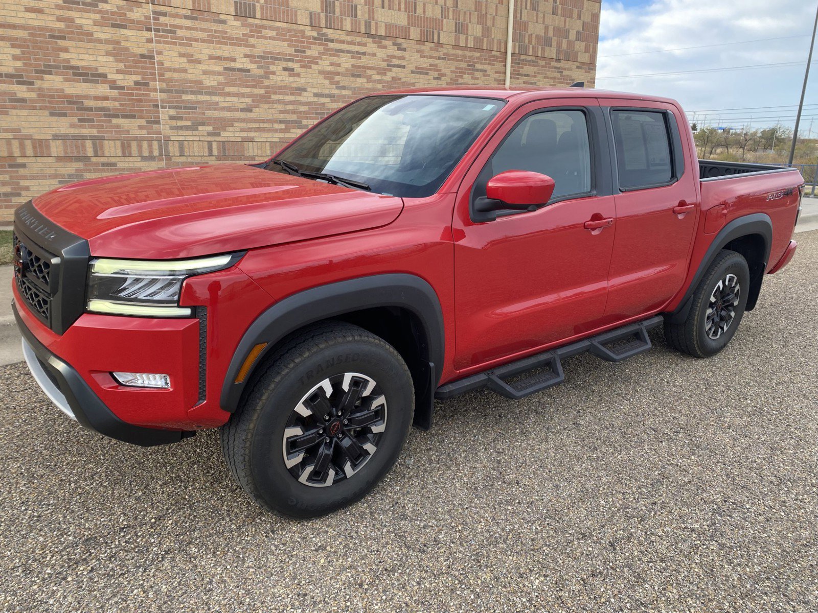 Used 2023 Nissan Frontier PRO-4X w/ Pro Convenience Package image 4