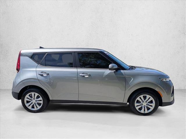 Used 2022 Kia Soul LX FWD image 4