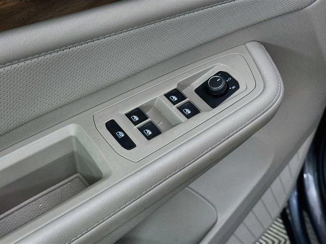 Used 2024 Volkswagen Atlas SE AWD/4WD image 18