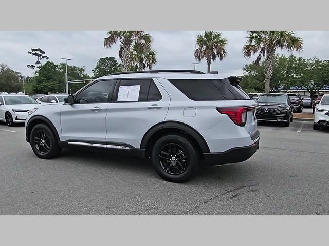 Used 2025 Ford Explorer Active AWD/4WD image 21